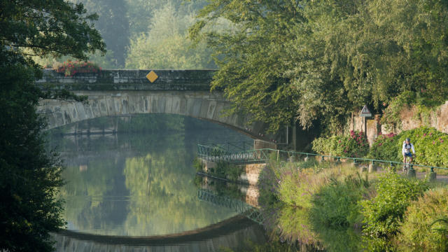 2-malestroit-canal-emmanuel-berthier.jpg