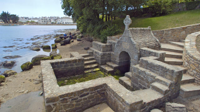 3-saint-cado-fontaine-bernard-begne.jpg