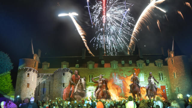 chteau-bienassis-son-et-lumire-anne-de-bretagne.jpg