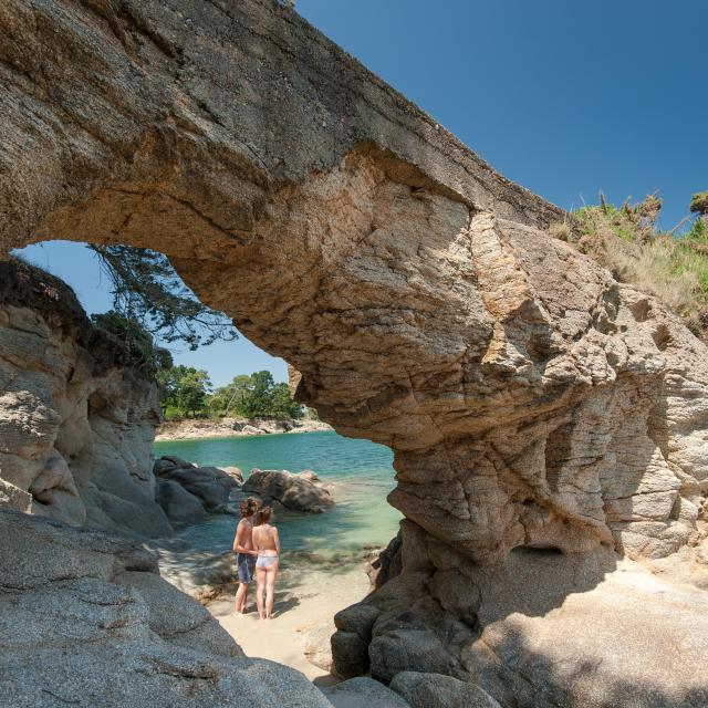 criques-beg-meil-la-pointe-2.jpg