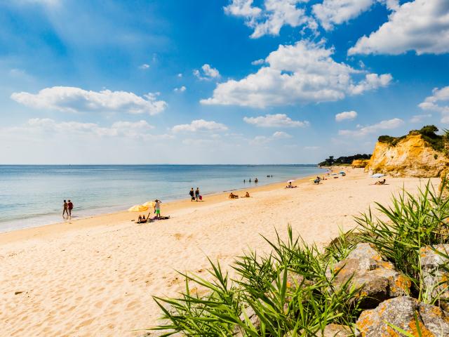 la-plage-de-la-mine-d-or-penestin-2.jpg