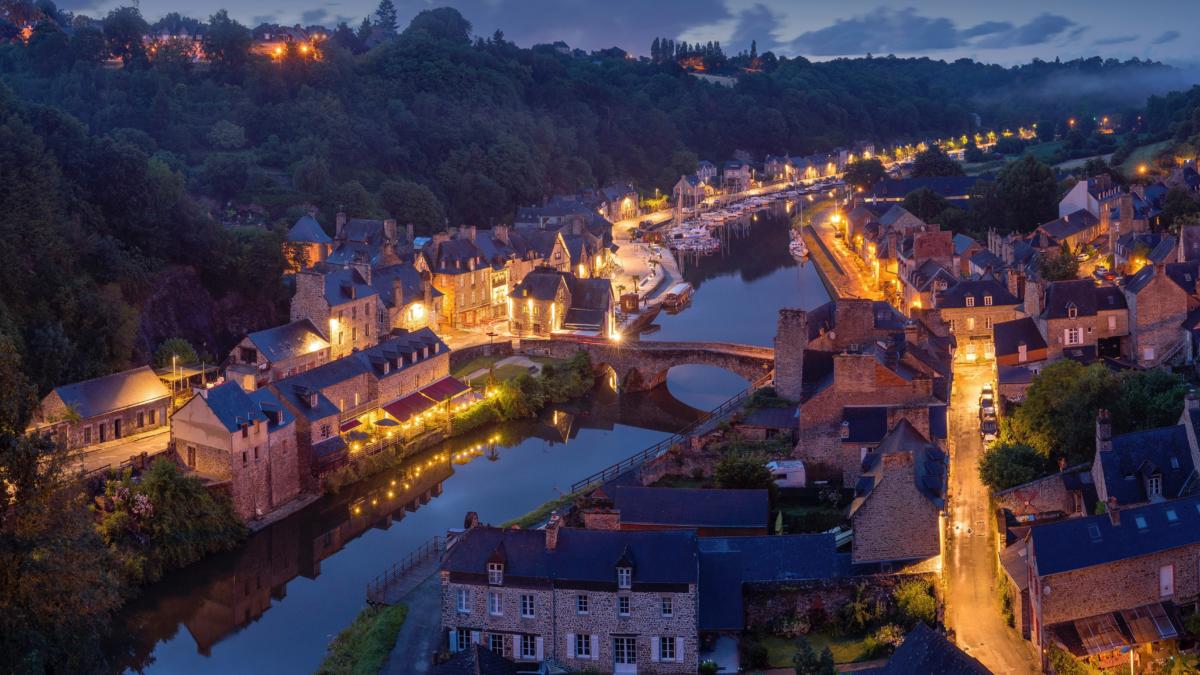 Dinan Dinan
