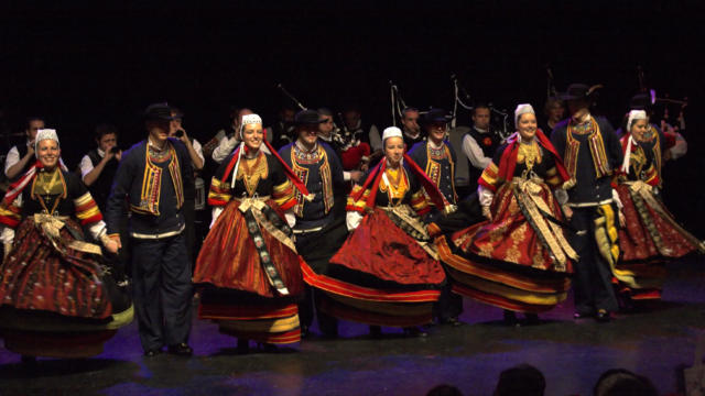 Danseurs à la Fête des brodeuses - Pont-l'Abbé