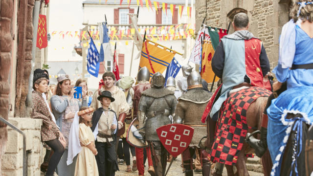 3-ftes-mdivales-de-josselin-alexandre-lamoureux-paragr1.jpg