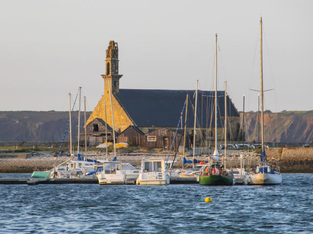 camaret-le-port-donatienne-guillaudeau-crtb-ad0200-.jpg