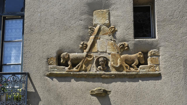 chateaugiron-1.jpg