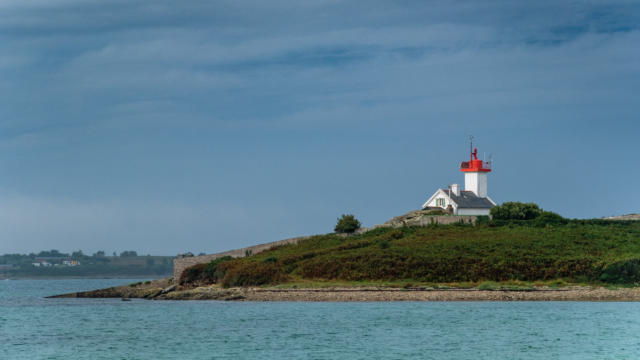 phare-de-lle-de-wrach-gregory-rohart1.jpg