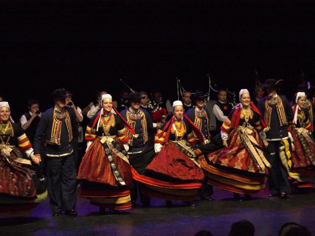 Danseurs à la Fête des brodeuses - Pont-l'Abbé