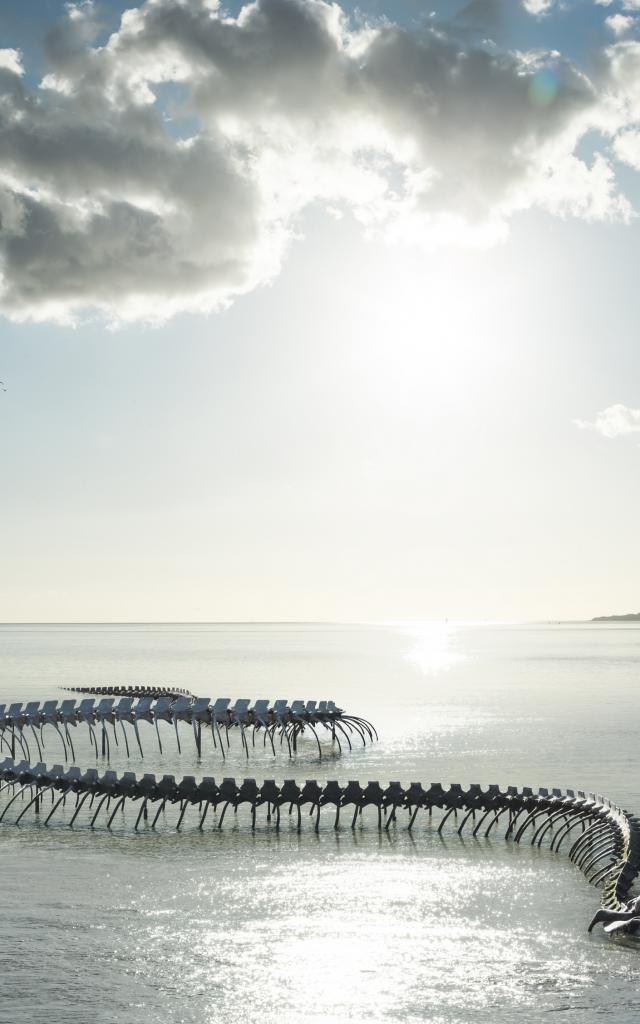 huang-yong-ping-serpent-docan-saint-brvin-les-pins-france-oeuvre-du-parcours-estuaire-nantes--saint-nazaire-franc-1.jpg