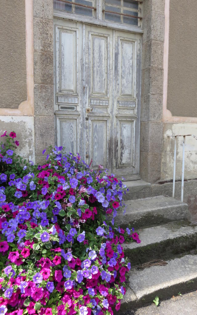 saint-juvat-porte-1.jpg