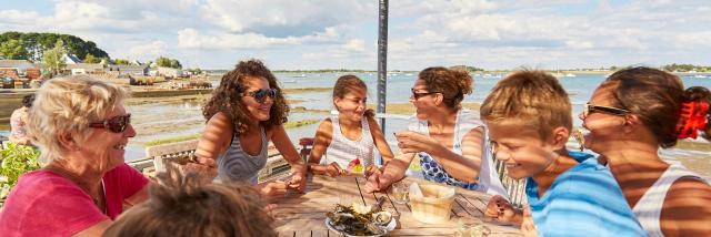 hutres-en-terrasse-en-famille-alexandre-lamoureux.jpg