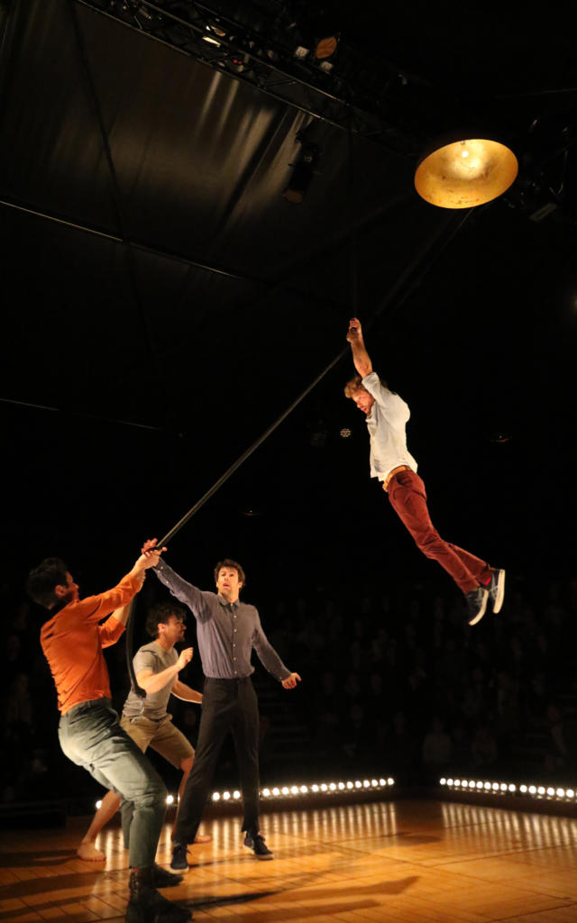 La Carré Magique - Compagnie Carré Curieux - Famille Choisie