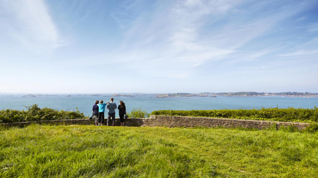 La pointe de l'Arcouest, face a l'ile de Brehat