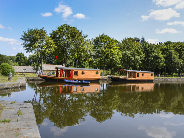 Les hébergements Ille Flottante, la petite Madeleine à Hédé-Bazouges