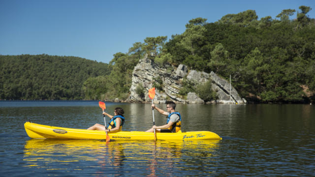 lac-de-guerldan-cano-yannick-derennes.jpg