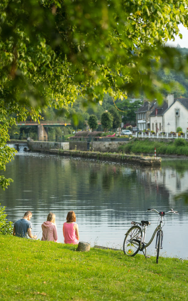Moment de détente au bord du Blavet - Saint Nicolas des Eaux