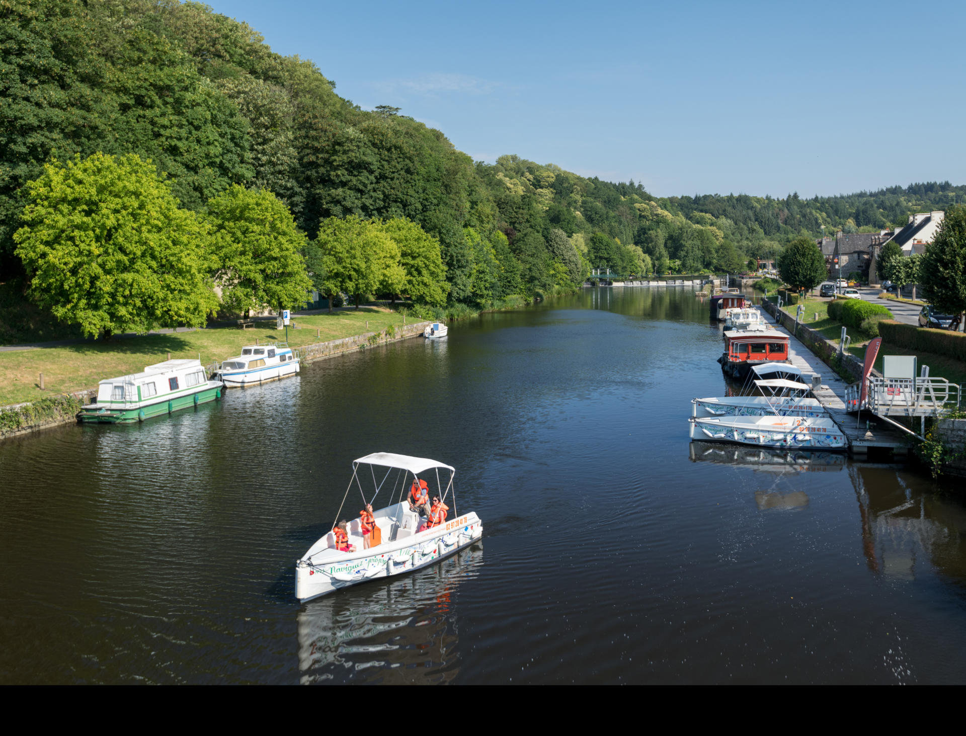 Le Canal de Nantes à Brest Tourisme Bretagne