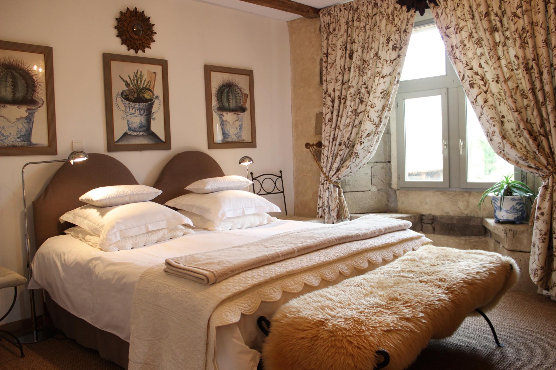 Ven y alójate en un lugar lleno de Historia… ¡y de historias