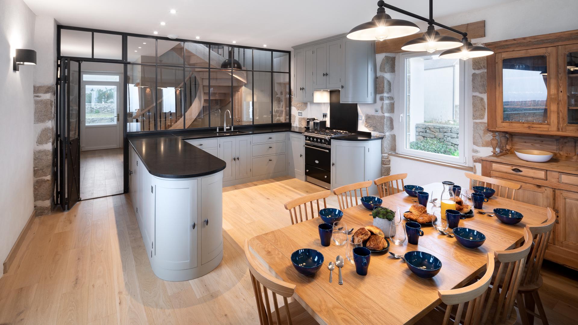 Ven y alójate en un lugar lleno de Historia… ¡y de historias