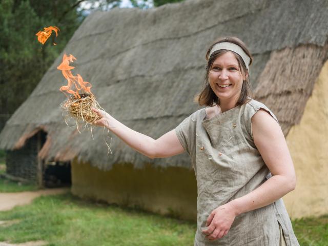 Monteneuf - Archéosite - Faire du feu