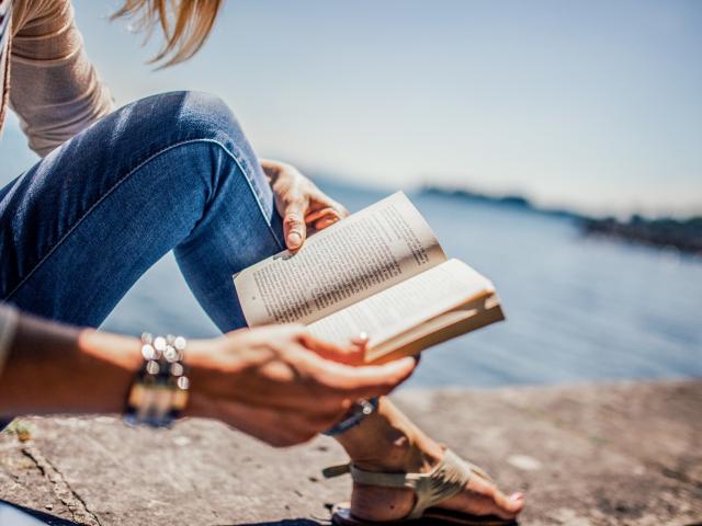 reading-925589-1.jpg