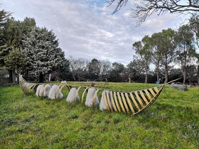 barque-aux-cocons-o-de-frayssinet.jpg