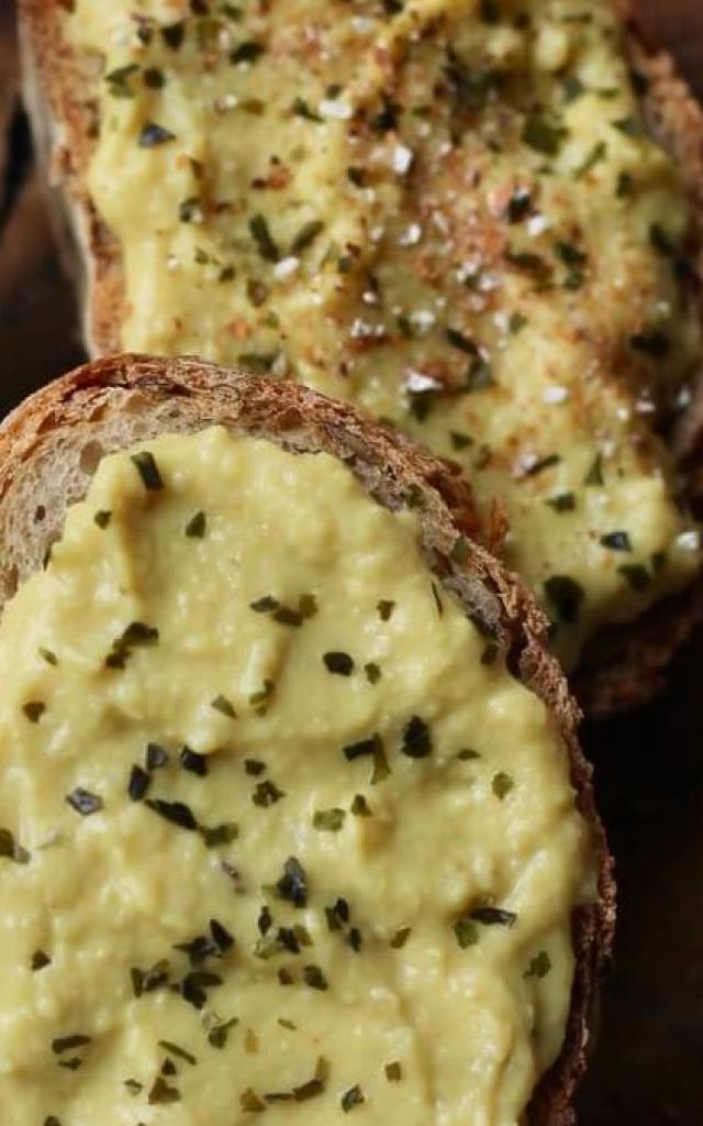 Houmous aux tendres paillettes de wakamé