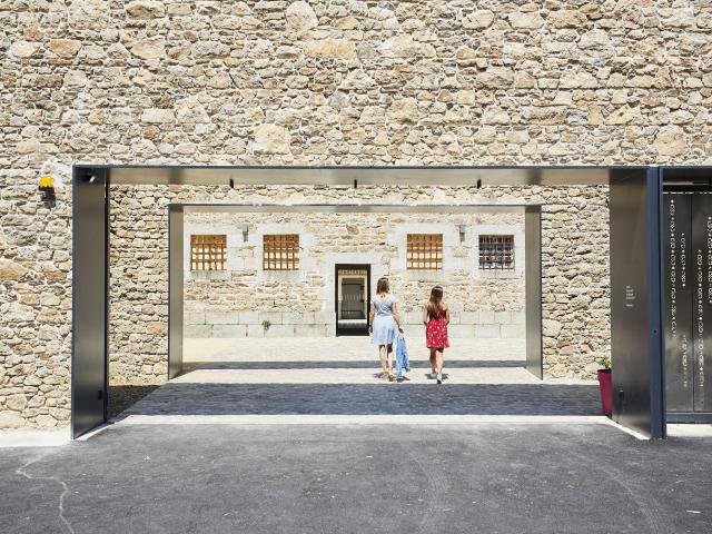 Centre D’art Gwin Zegal dans l'ancienne prison - Guingamp