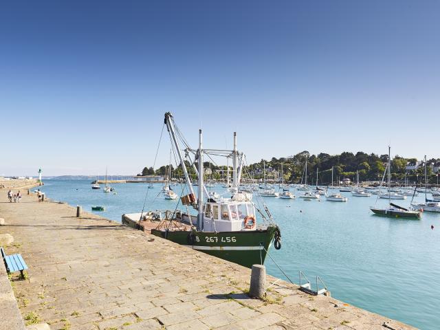 saint-quay-portrieux-port-a-lamoureux.jpg