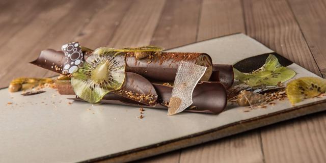 Tubes chocolat au sarrasin et kiwi au safran breton