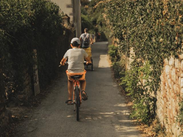 A vélo dans les ruelles de l'île aux Moines