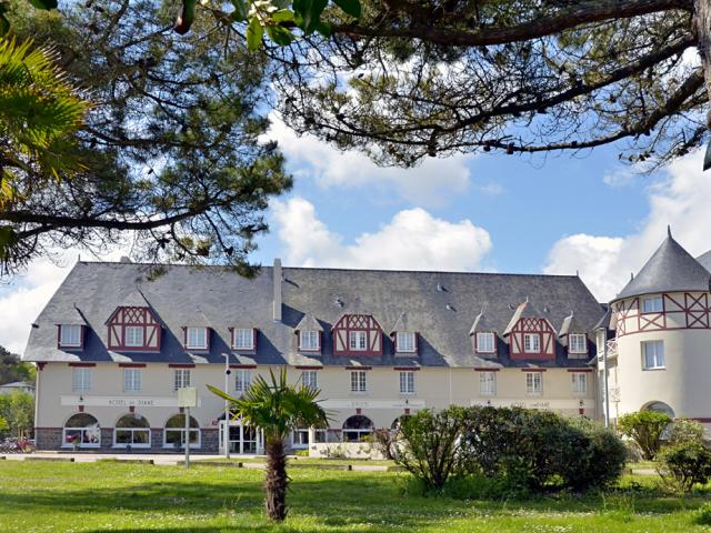 Hôtel de Diane_Sables d'or les Pins_Hugo Renouardière