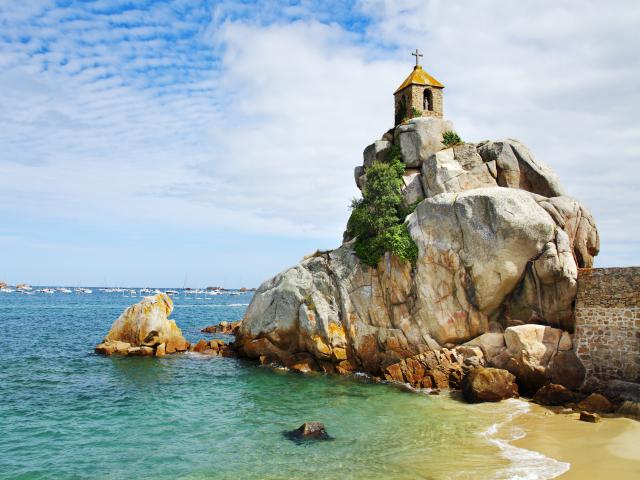 penvenan-port-blanc-oratoire-adobe-stock.jpeg