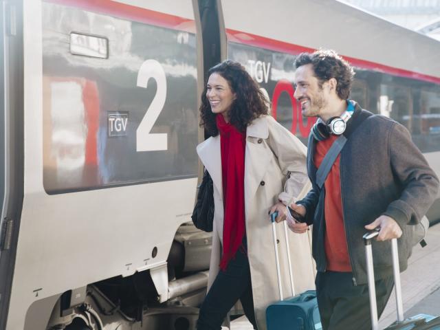 tgv-inoui-couple-letizia-le-fur.jpg