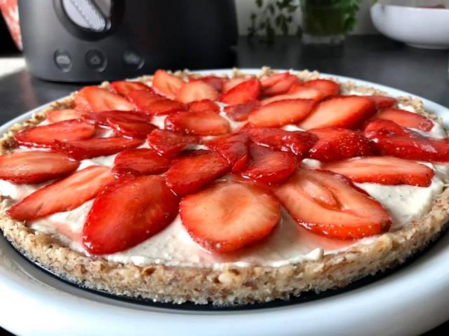tarte-aux-fraises-crue-et-vegan.jpg