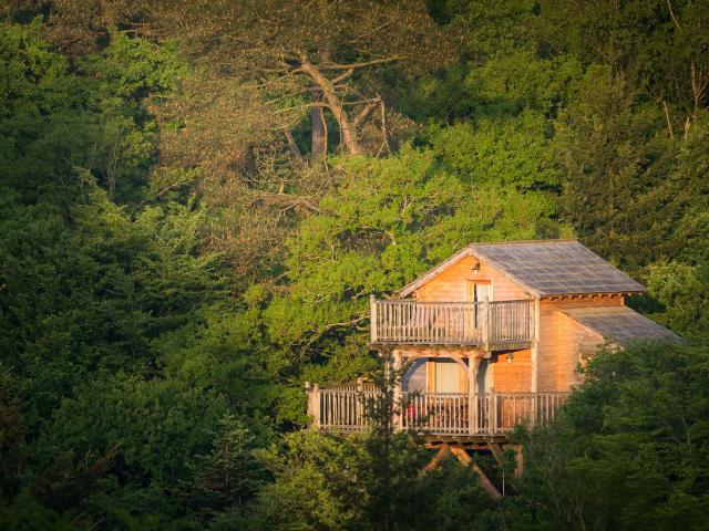 Quistinic - Vallée de Pratmeur - Cabane dans les arbres