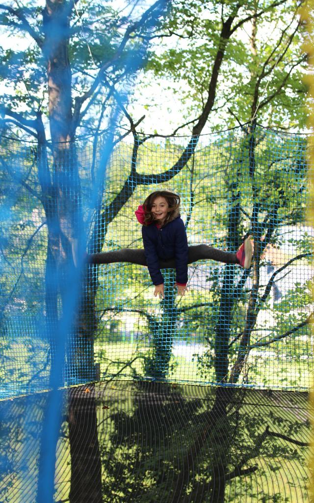 Quistinic - Vallée de Pratmeur - Trampoline dans les arbres