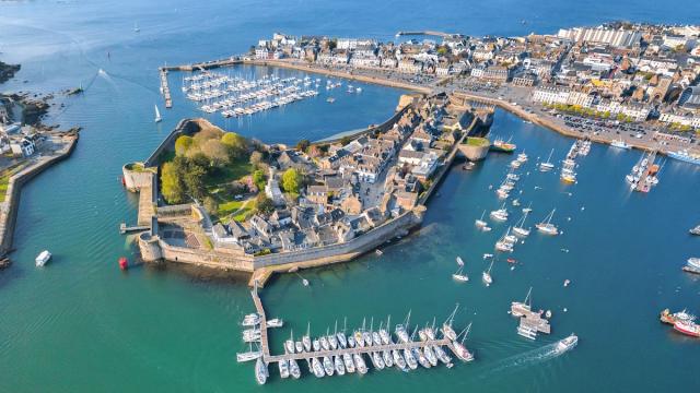concarneau-ville-close-et-port-thibault-poriel.jpg