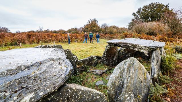 Allees Couvertes de Liscuis, de l'epoque megalithique, il y a 6000 ans, deux allees couvertes et une tombe en V