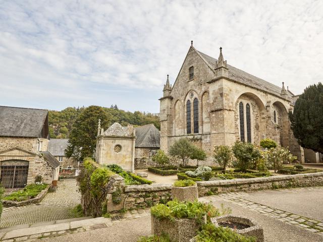 lehon-abbaye-a-lamoureux-galerie3.jpg