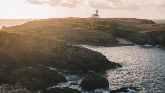 belle-ile-phare-des-poulains-clara-ferrand-gal2.jpg