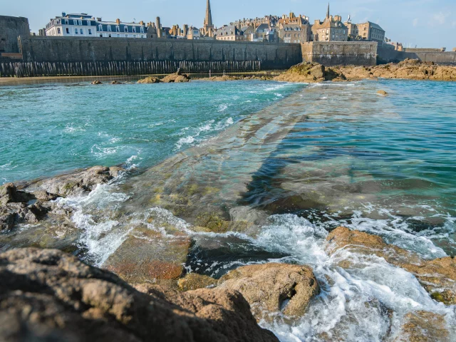 Saint-Malo depuis la plage de l'Eventail