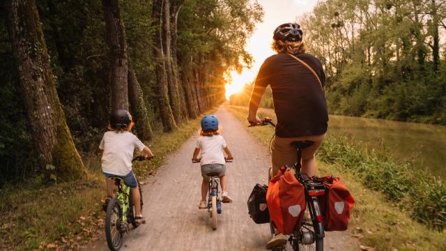 Bains-sur-Oust - Ile-aux- Pies - A vélo en famille