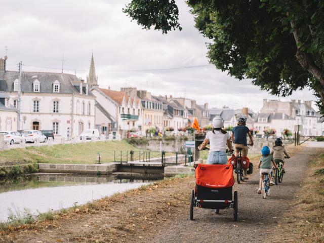 Pontivy_-En-arrivant-a-lecluse.jpg