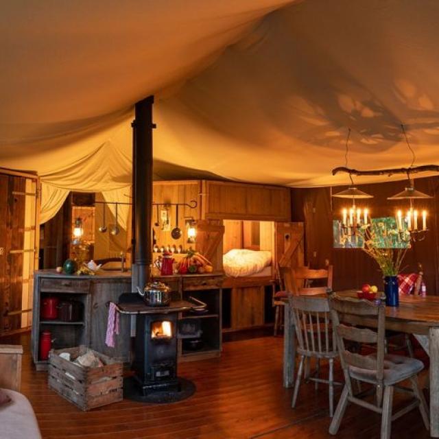 Ferme-de-Penquelen_Interieur-lodge_UNLAP_2.jpg