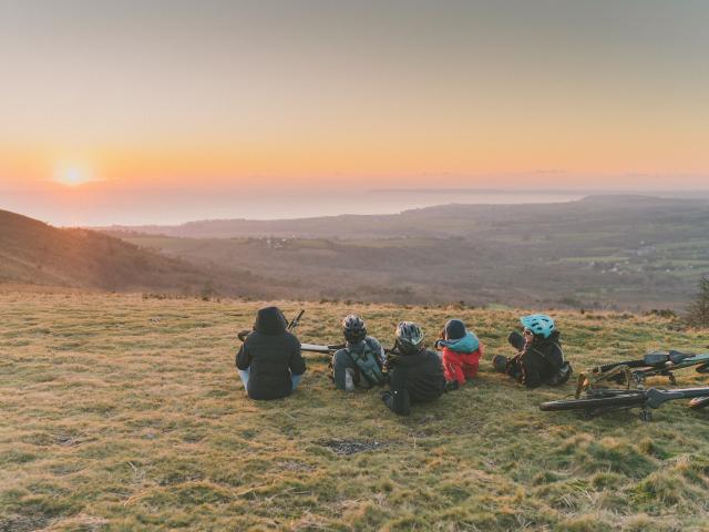 Menez Hom - Coucher de soleil VTT entre amis