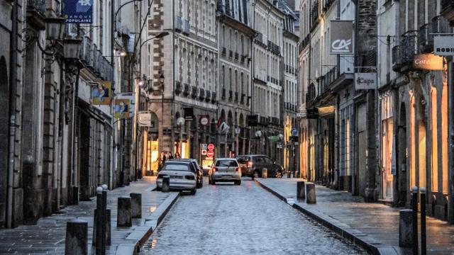 Innenstadt von Rennes nach dem Regen