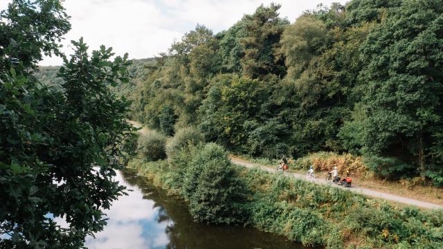 Bains-sur-Oust - Balade sur le Canal de Nantes à Brest