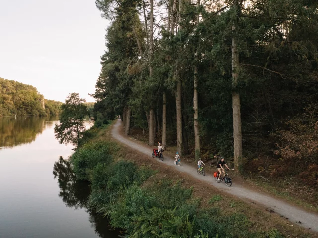 Bains-sur-Oust - Balade en famille