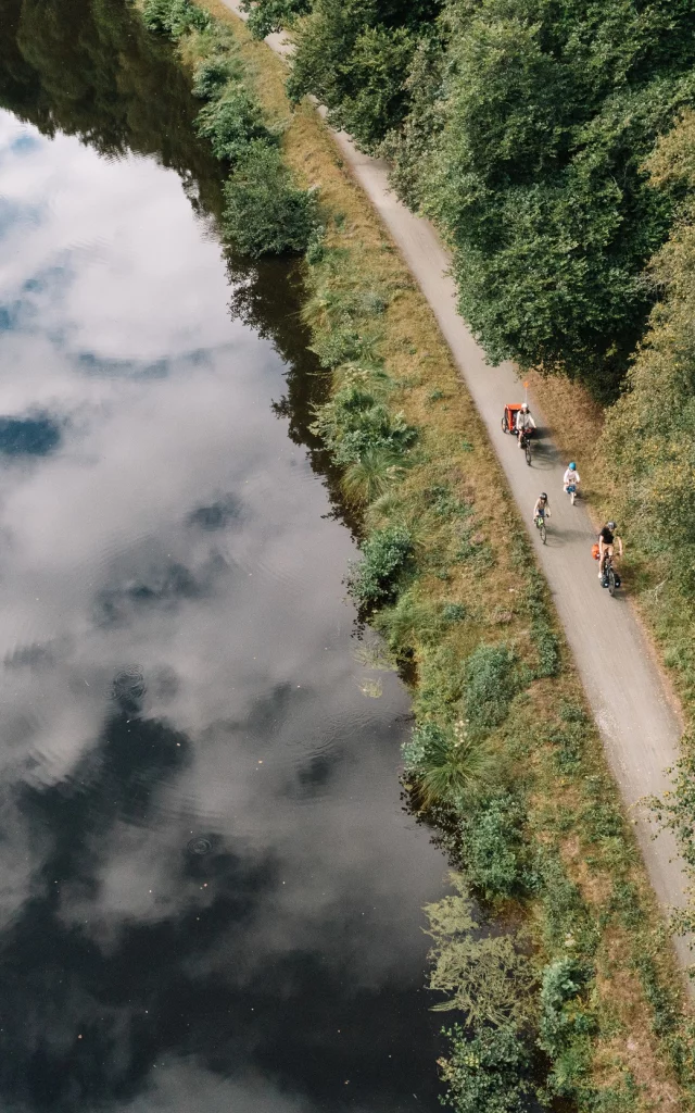 Canal_Nantes_a_Brest_velo.jpg